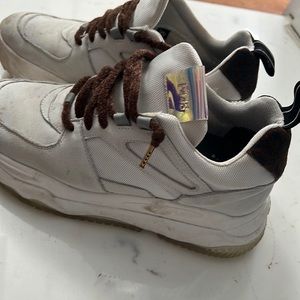 P448 shoes